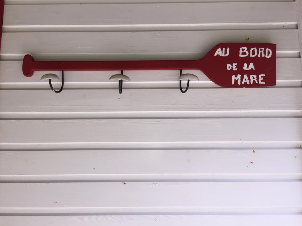 살라지 Meuble De Tourisme "Au Bord De La Mare" 빌라 외부 사진